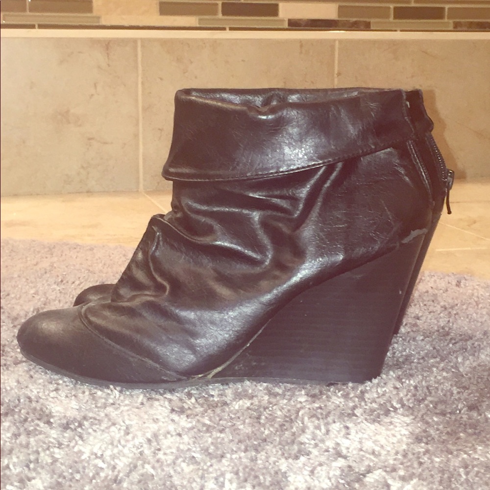 Apostrophe black wedge booties